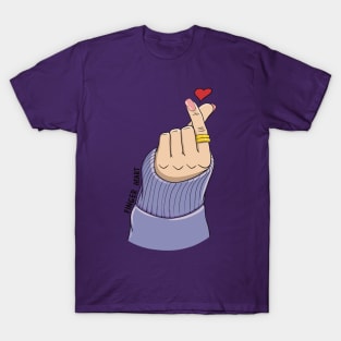 Finger heart T-Shirt